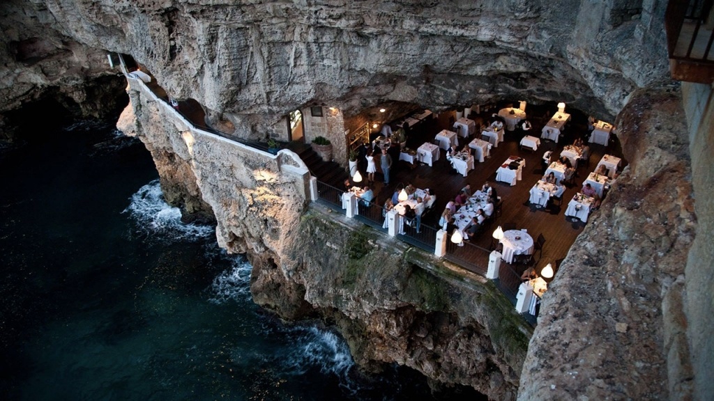 Grotta Palazzese - Polignano a Mare